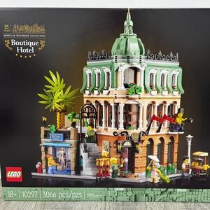 LEGO "Boutique Hotel" 10297 UNOPENED